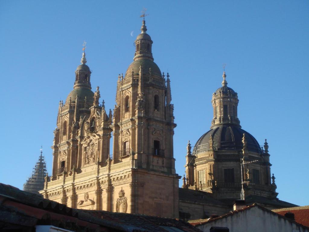 Hostal Escala Luna Salamanca Exterior photo