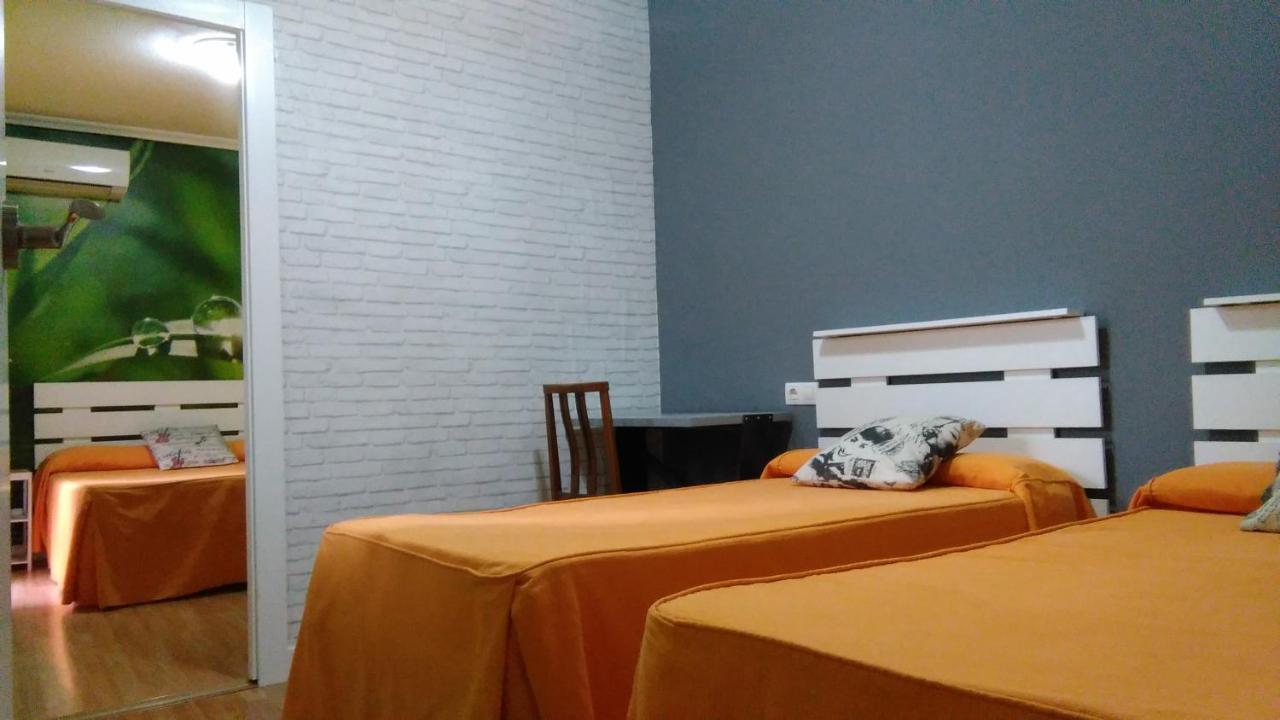 Hostal Escala Luna Salamanca Exterior photo